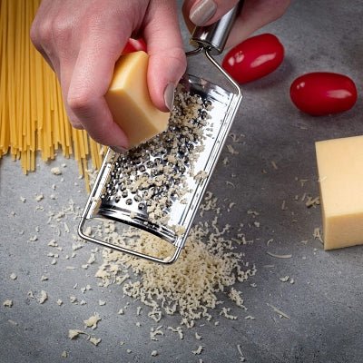 Râpe à fromage manuelle - NewCheeseGrater™ - Incurvé - RusticaKitch